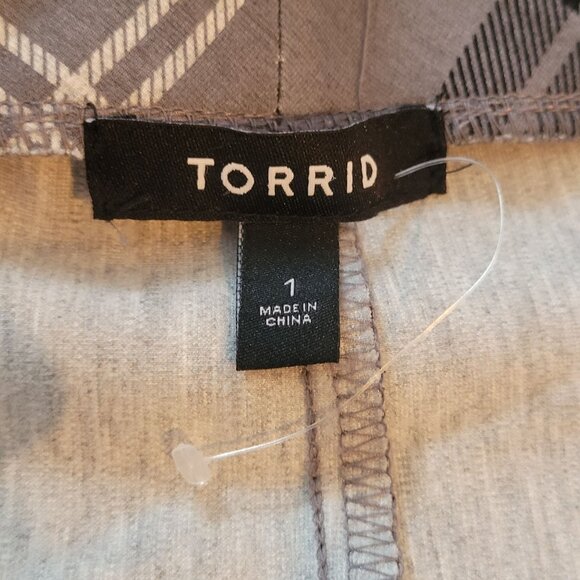 Torrid Womens Size 1 Plaid Pencil Skirt With Lace Hem - Picture 5 of 6